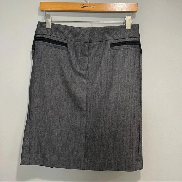 NWT Bebe skirt size 6 Black and Dark Gray - Picture 1 of 15